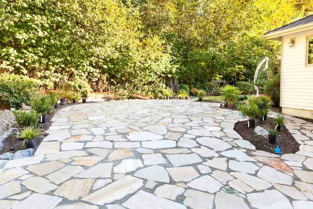 Stone_patio_pavers_flagstone-1024x685 Completed hardscaping project, natural stone patio